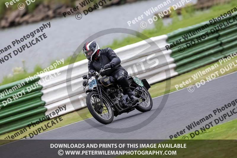 Vintage motorcycle club;eventdigitalimages;mallory park;mallory park trackday photographs;no limits trackdays;peter wileman photography;trackday digital images;trackday photos;vmcc festival 1000 bikes photographs